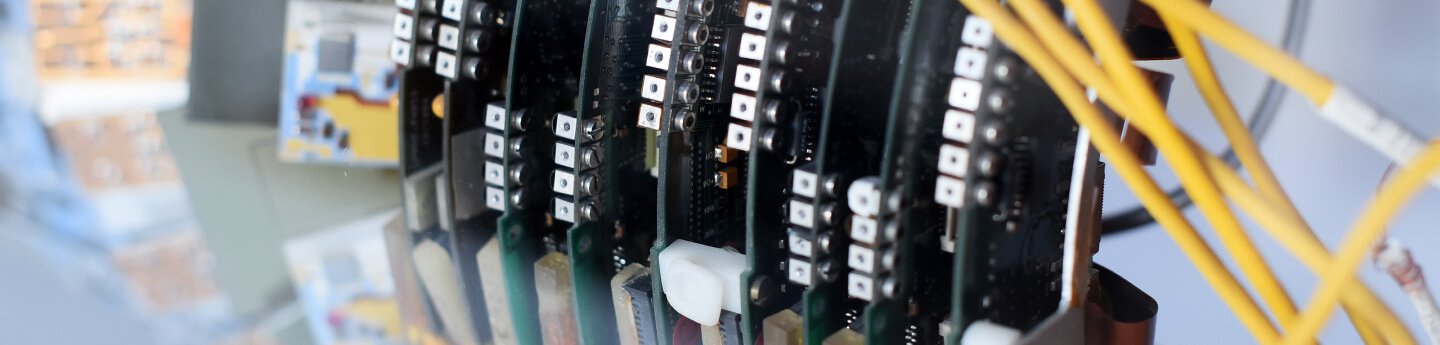 cables-with-wires-in-electrical-device-2023-11-27-05-05-38-utc-1.jpg